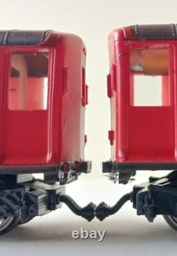 00 gauge RTR London Transport CO/CP Stock three car set