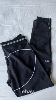 Alo Yoga New Collection Black Two Piece Set Size Medium