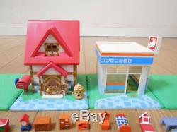 Animal Crossing Figure Set Let's Make a Forest Convenience Store Two-story House