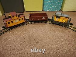 Aristocraft g gauge model railway set, diesel locomotive and two carriages