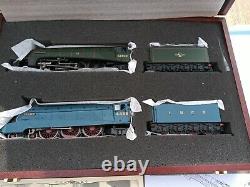 Bachmann Limited Edition Mallard Two Locomotive Set