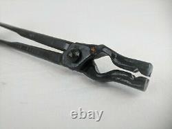Blacksmith tong set Flat jaw, scrolling, and two v-bit tongs