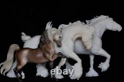 Breyer Size 1/9 Model Horse Shire Horse Pair Pull Mares Set Of Two- White Resin