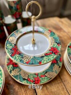Fitz and Floyd Classics Holiday Pine China 8 pc SET mugs, plates, two tier tray