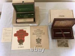 Fountain pen Parker 200th anniversary of independence & Queen Elizabeth Two set