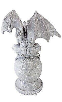 Halloween prop decor Set of Two Malicious Gargoyle Statues (a)