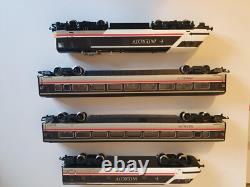 Hornby 00 Gauge Intercity 125 Swallow Livery 4 Car Set