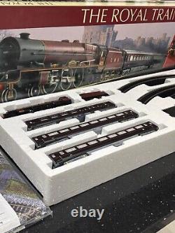 Hornby M&S Branded Royal Train set Princess Elizabeth Complete Never Unboxed