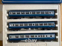 Hornby R098 Flying Scotsman Enterprises with Two Tenders plus three coach set