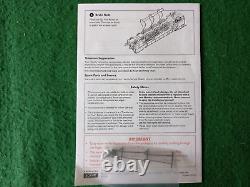 Hornby Railways Boxed Set TORNADO EXPRESS A1 Loco + 3 Coaches ideal Xmas present