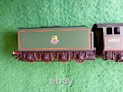 Hornby Railways Boxed Set TORNADO EXPRESS A1 Loco + 3 Coaches ideal Xmas present