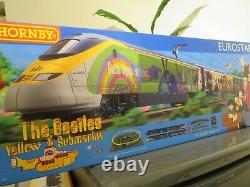 Hornby ex set eurostar yellow submarine loco dummy car and two coaches only