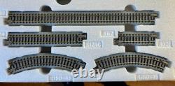 Kato 10-006 Glacier on Tour set with RhB Ge 4/4 III loco and 2 coaches, N scale