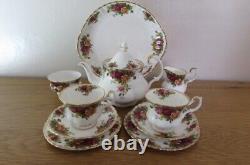 Lovely Royal Albert Old Country Roses 10 Piece TEA FOR TWO SET (893)