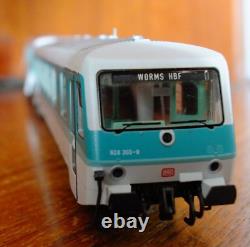 Marklin 3576 HO gauge DB BR 628 two car DMU set in grey with green stripe livery