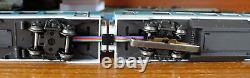 Marklin 3576 HO gauge DB BR 628 two car DMU set in grey with green stripe livery