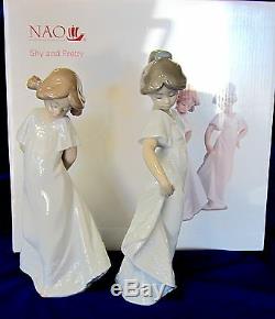 New Nao By Lladro #7019 Pretty And Shy (set) Bnib Two Girls White Dress Save$ Fs