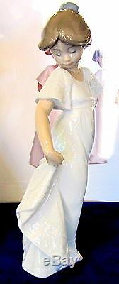 New Nao By Lladro #7019 Pretty And Shy (set) Bnib Two Girls White Dress Save$ Fs