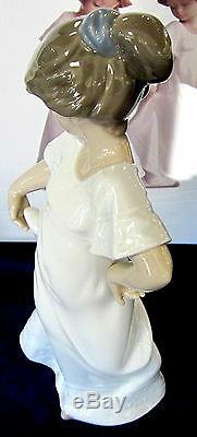 New Nao By Lladro #7019 Pretty And Shy (set) Bnib Two Girls White Dress Save$ Fs