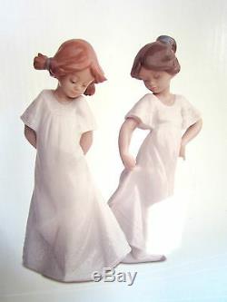 New Nao By Lladro #7019 Pretty And Shy (set) Bnib Two Girls White Dress Save$ Fs