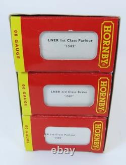 OO Gauge Hornby R4168 Set Of 3 Coaches Silver Jubilee Coach Pack