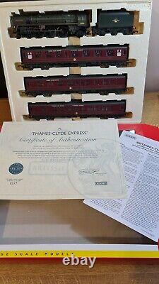 OO Gauge Hornby Train Box Set R2329M Thames-Clyde Express 977/1500