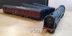 OO Gauge Hornby Train Box Set R2329M Thames-Clyde Express 977/1500