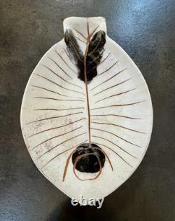 Pair Of 1960s Lagardo Tackett Kenji Fujita California Art Pottery Fish Dishes