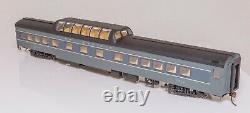 Rivarossi R6994, Ho scale, Set of 4 Union Pacific two tone grey coaches