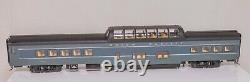 Rivarossi R6994, Ho scale, Set of 4 Union Pacific two tone grey coaches