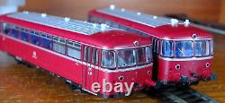 Roco 43045 HO gauge DB Class VT98 / BR 795 & 998 railbus set in red livery