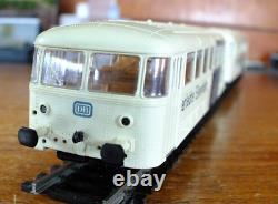 Roco 53045 HO gauge DB BR 798 railbus set in DB 150 livery