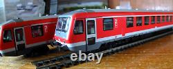 Roco 63013 HO gauge DB BR 628 two car DMU set in Red livery