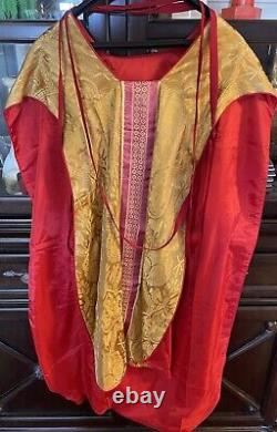 Roman Catholic Priest's Cope And Chasuble Vestments Set Vintage