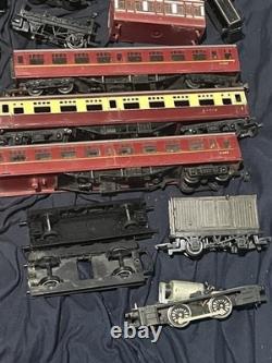 Set Of 00 Gauge Trains And Carriages and extras. Please See Description