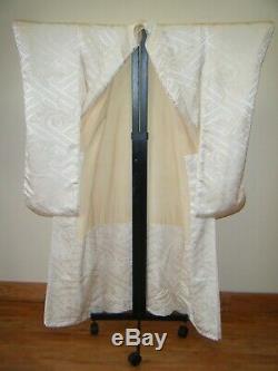Set of Two White Japanese Wedding Kimono Shiromuku Uchikake & Shirokakeshita