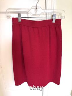 St. John Collection Red Santana Knit Suit 2Pc Skirt Set Gold Chain Trim Sz 4
