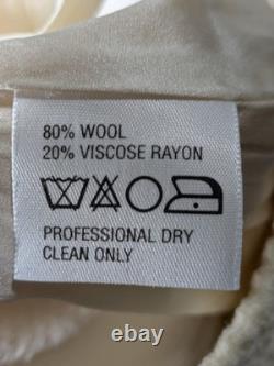 St. John Collection Skirt Suit Women's White Gold Jacket 4 Skirt 2 Santana Knit