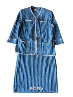 St. John Collection size14 light blue textured tweed jacket and medium skirt set