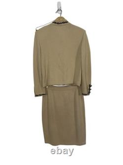 St. John Santana Knit Skirt Suit Set Size 6 Beige Logo Buttons Luxury Old Money