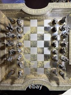 The Lord of the Rings Noble Chess Set With Return of Kings and Two Towers addn