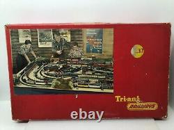 Triang RS37 The frontiersman / Davy Crockett Set Track, Locomotive, & Coaches