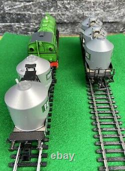 Trix HO/H0 21217 Henkel Train Set Steam Locomotive Plus Two Tank Wagons