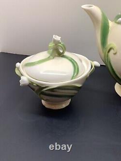 Two's Company Garden Party Narcissus Teapot WithSugar & Creamer Lids NOS