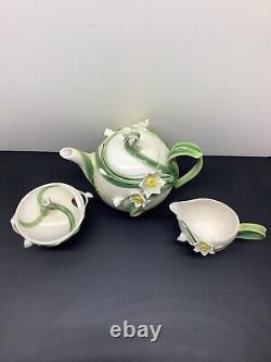 Two's Company Garden Party Narcissus Teapot WithSugar & Creamer Lids NOS
