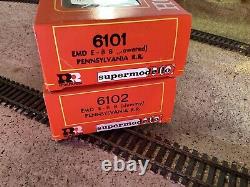 (Vinatge) Rivarossi Diesel Ho Scale 6101/6102 E-8 B Two Car set Pennsylvania RED