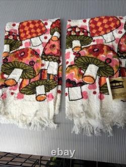 Vintage Homecrest Towels Wash Clothes and Apron Psychedelic Pink/red/earthtone