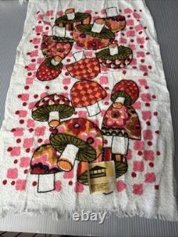 Vintage Homecrest Towels Wash Clothes and Apron Psychedelic Pink/red/earthtone