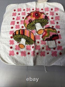 Vintage Homecrest Towels Wash Clothes and Apron Psychedelic Pink/red/earthtone