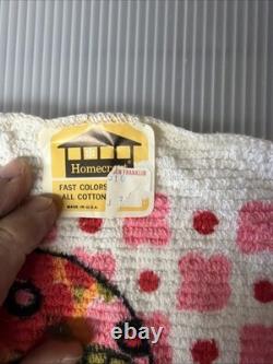Vintage Homecrest Towels Wash Clothes and Apron Psychedelic Pink/red/earthtone
